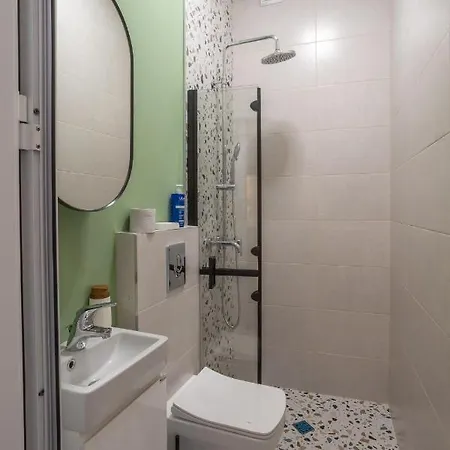 Linden House Flat *