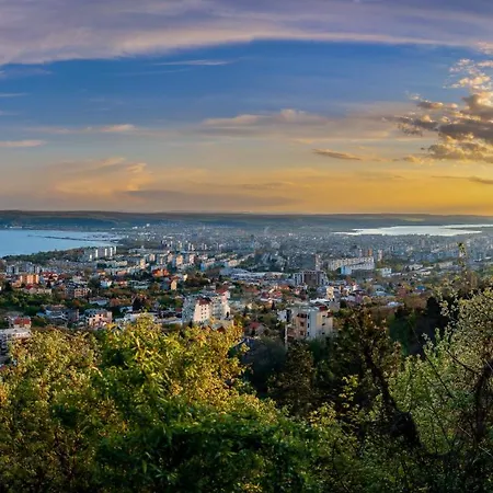 Linden House - A Lovely In Varna