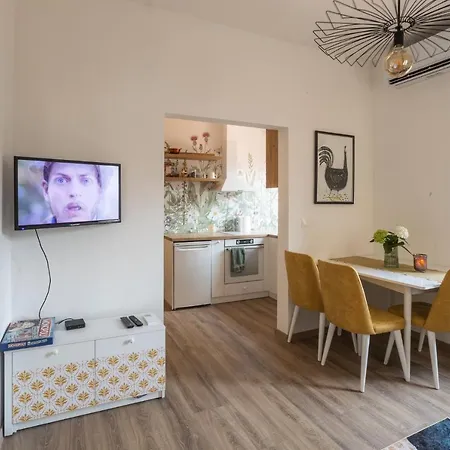 Apartman Linden House - A Lovely In