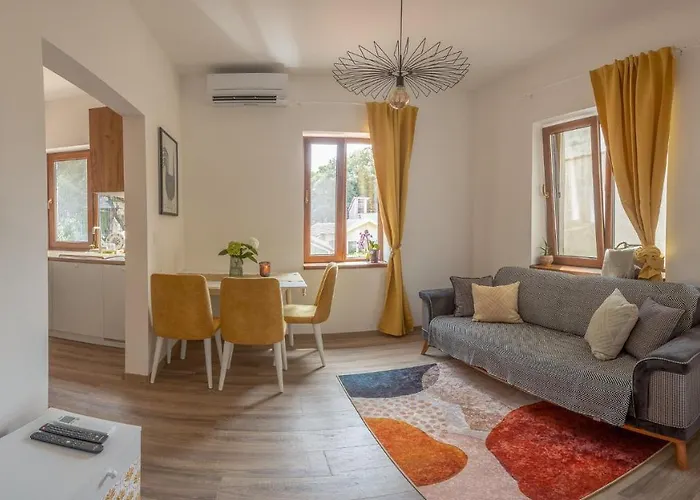 Linden House Flat Warna