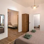 Apartment Linden House Flat *