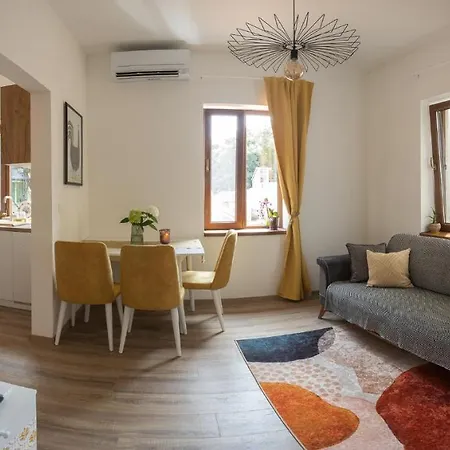 Apartment Linden House Flat