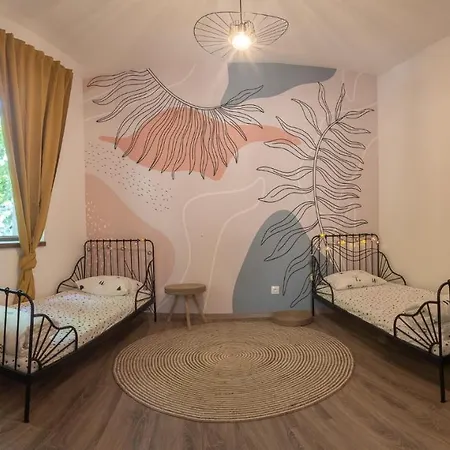 Linden House - A Lovely In Апартаменты