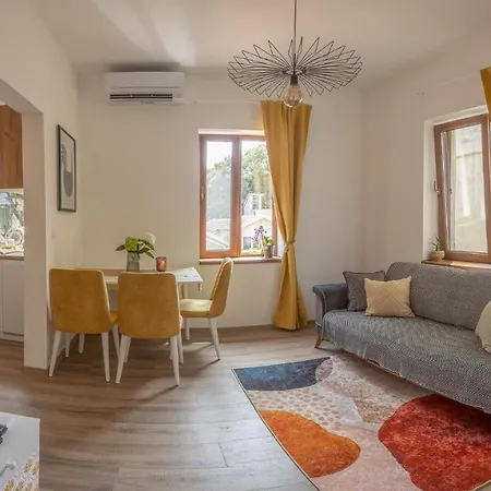 Linden House Flat Warna