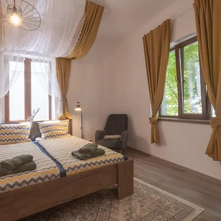 Апартаменты Linden House - A Lovely In